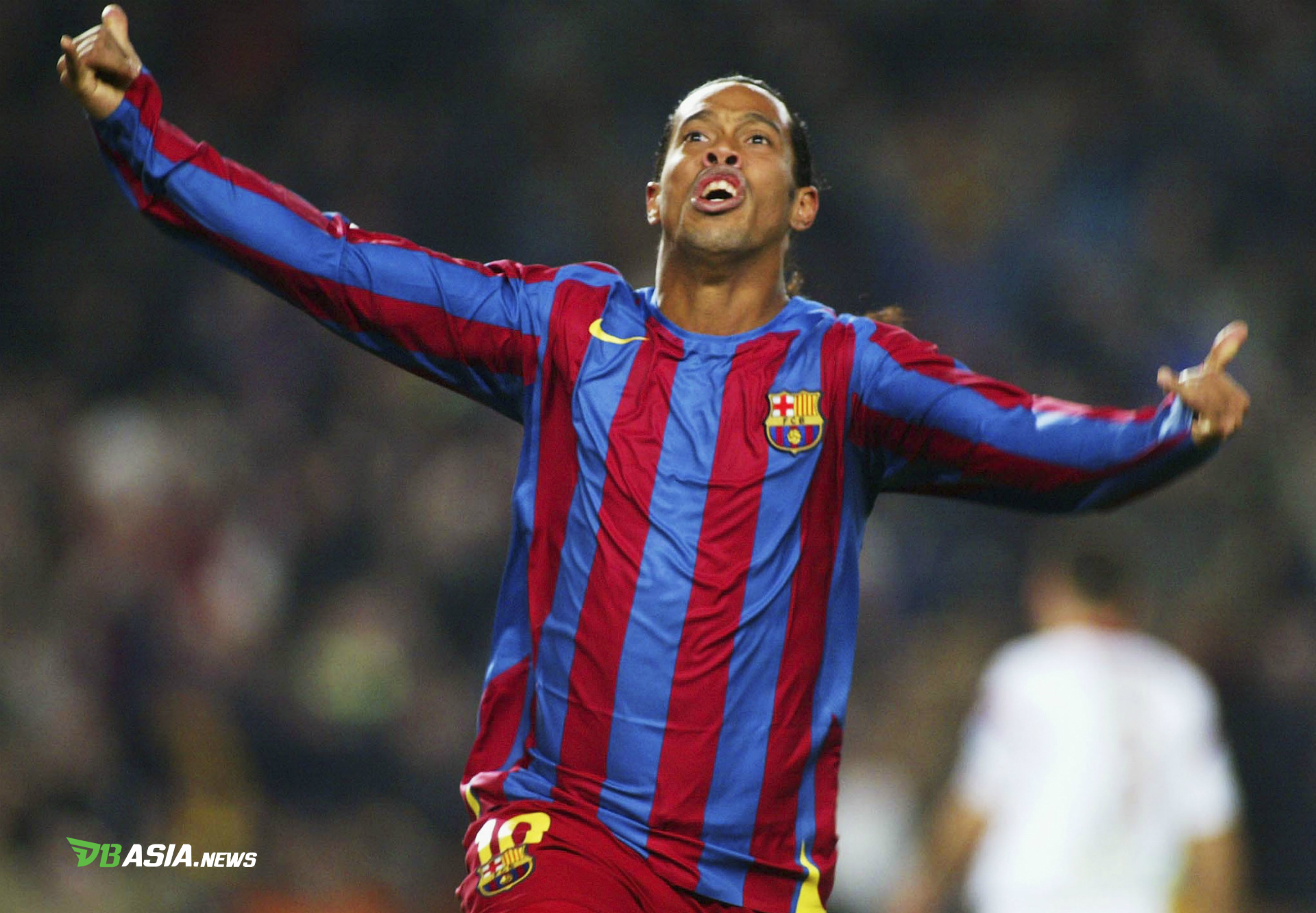 Dbasia News Ronaldinho And Deco Sold By Barcelona Because Of